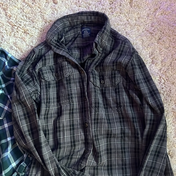 two cute fall flannels - Picture 2 of 5